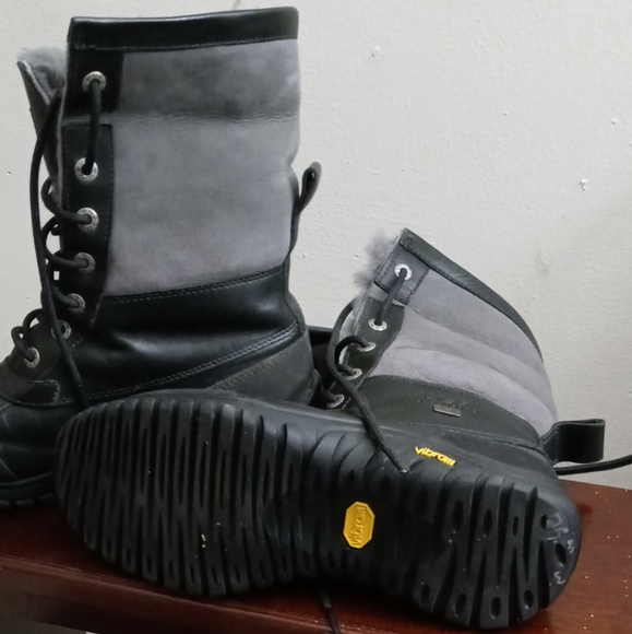 Waterproof UGG BOOTS - Picture 7 of 8
